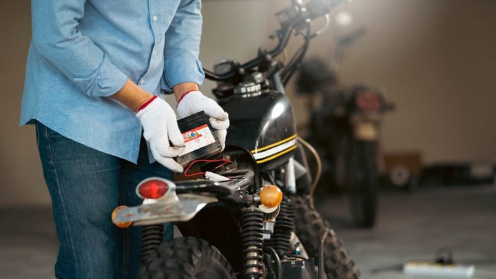 Catat Merek dan Daftar Ampere Aki Motor Lengkap Sesuai Budget dan Kualitas 26 Aki Motor