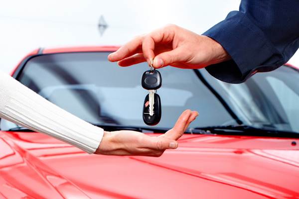 Memilih Kredit Mobil Dengan Simulasi Leasing
