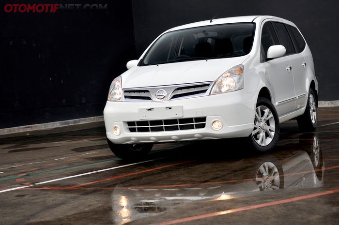 Daftar Rekomendasi Mobil 60 Jutaan Terbaik 2025 yang Masih Layak Pakai 5 Nissan Grand Livina Tahun 2007-2009