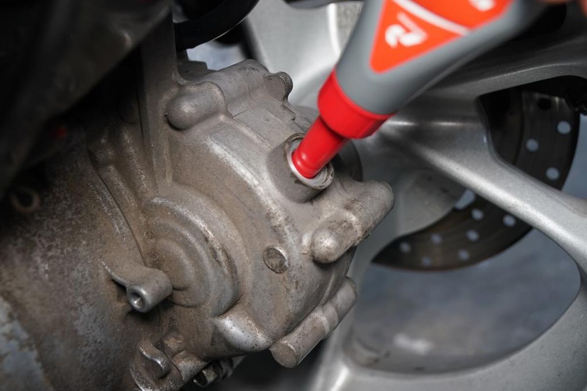 Mengenal Apa Itu Oli Gardan Matic pada Motor dan Fungsinya 3 Oli Gardan Matic pada Motor