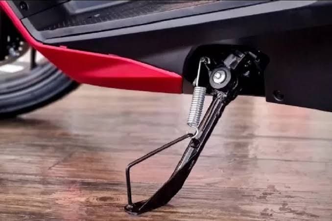 Tips Menggunakan Standar Samping Motor yang Aman untuk Pengendara Harian 31 Tips Menggunakan Standar Samping Motor yang Aman