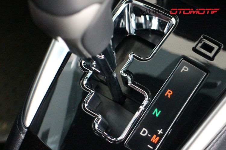 Tips Menjaga Mobil Matic Saat Macet agar Tidak Cepat Rusak 7 Tips Menjaga Mobil Matic Saat Macet agar Tidak Cepat Rusak