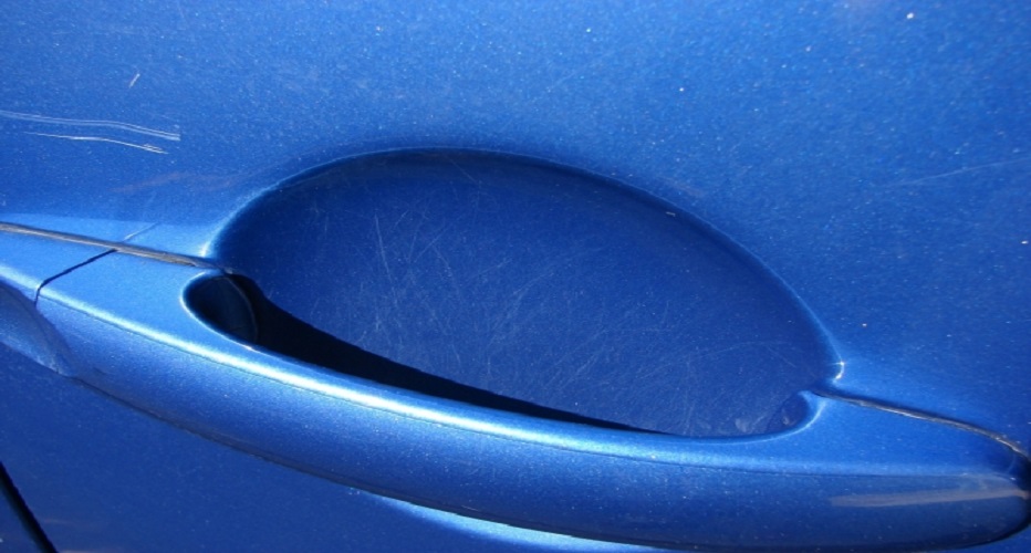 Atasi Baret Halus di Gagang Pintu Mobil