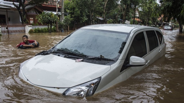Cara Mengetahui Mobil Bekas Banjir Meskipun Sudah Dibersihkan Total 4 Cara Mengetahui Mobil Bekas Banjir