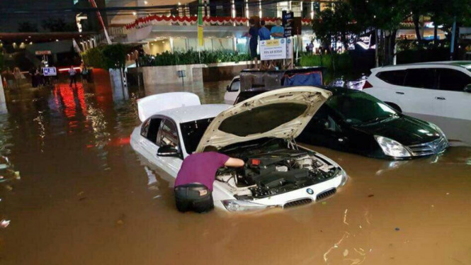 Cara Mengetahui Mobil Bekas Banjir Meskipun Sudah Dibersihkan Total 5 Cara Mengetahui Mobil Bekas Banjir