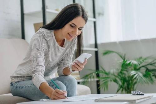 Peluang Penghasilan Tambahan di Rumah untuk Ibu Rumah Tangga di Era Digital 4 Penghasilan Tambahan di Rumah untuk Ibu Rumah Tangga