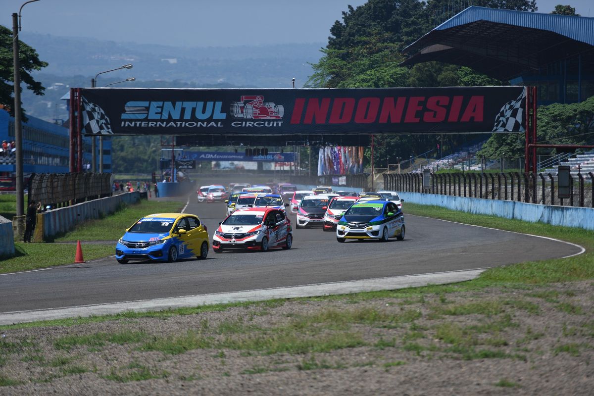 5 Sirkuit Balap Terbaik yang Ada di Indonesia 4 Sirkuit Internasional Sentul