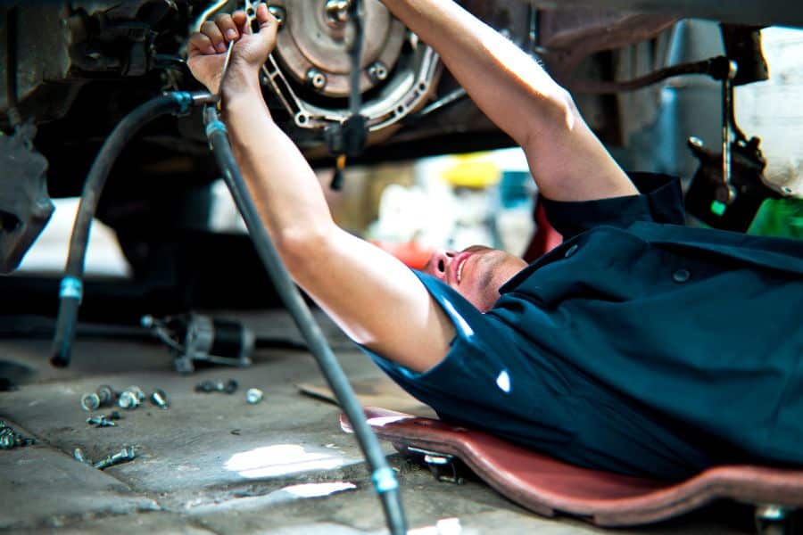 Rekomendasi Bengkel Kaki-Kaki Mobil Batam Terpercaya 4 Bengkel Kaki-Kaki Mobil Batam Terpercaya