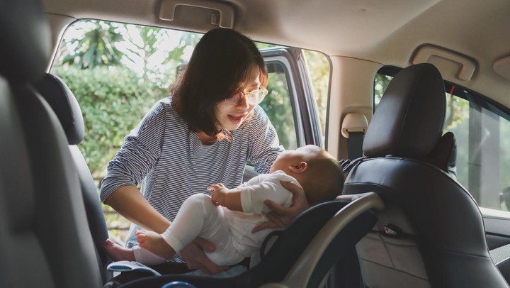 Fungsi dan Manfaat Car Seat Bayi untuk Keselamatan Anak Saat Berkendara 5 Car Seat Bayi untuk Keselamatan Anak