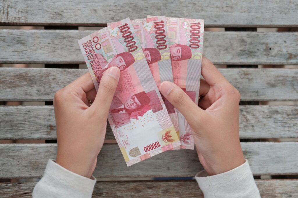 Kebiasaan Buruk dalam Menghabiskan Uang