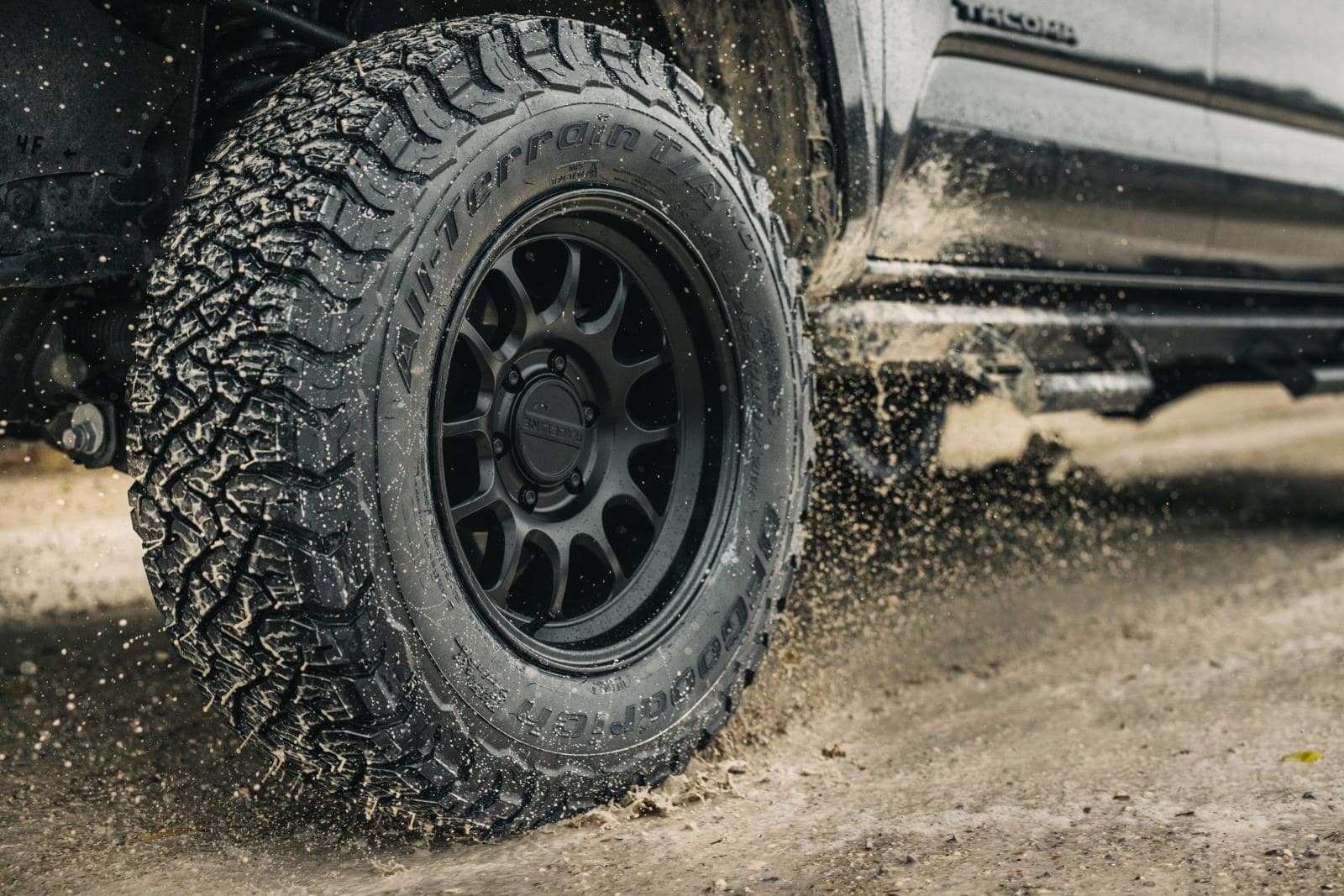 Ban All Terrain Atau Highway Terrain