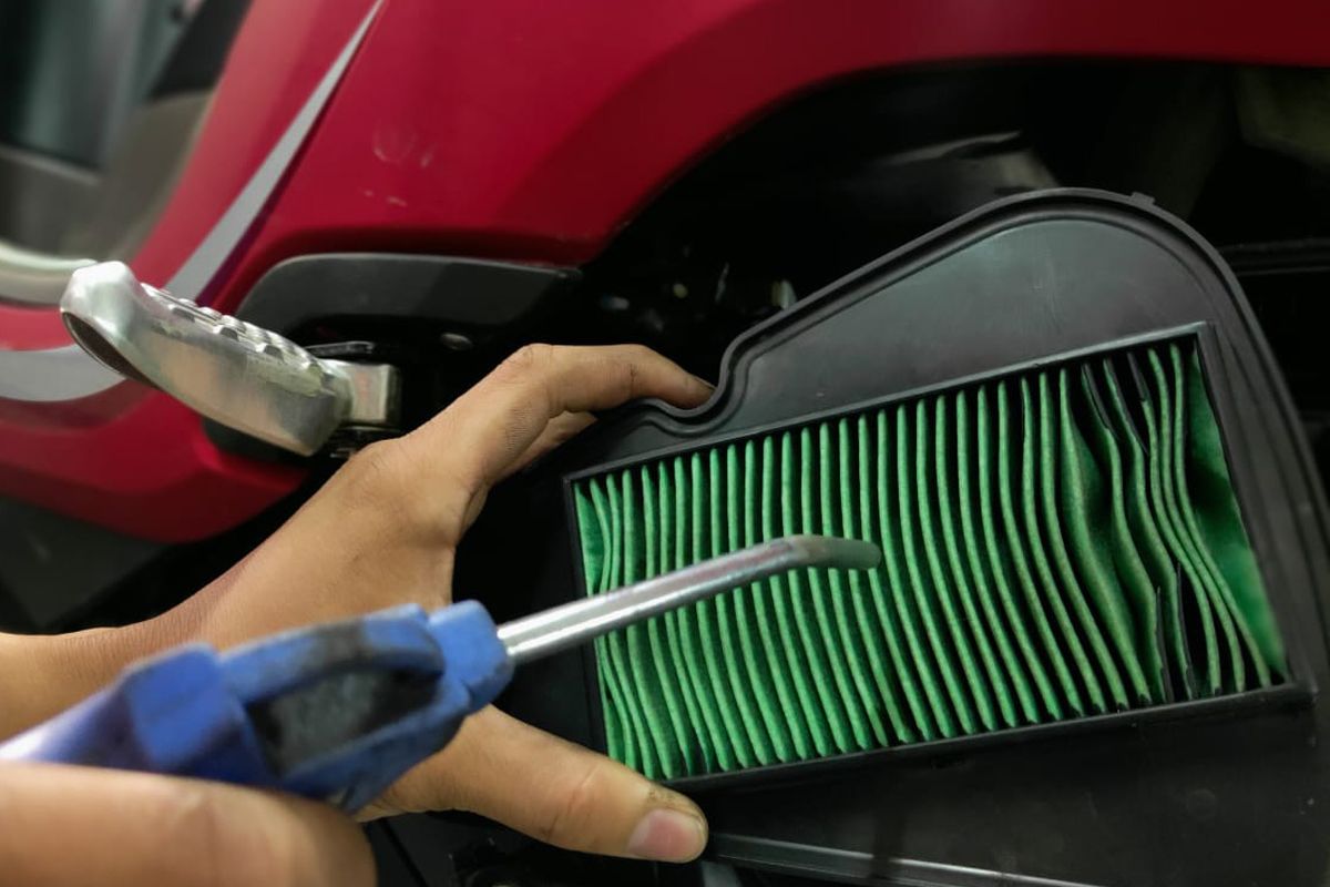 Cara Membersihkan Filter Udara Motor Yang Kotor Terkena Debu Jalanan