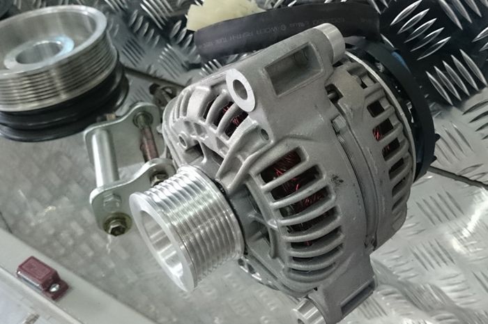 Cara Mengecek Kondisi Alternator atau Dinamo Ampere Mobil