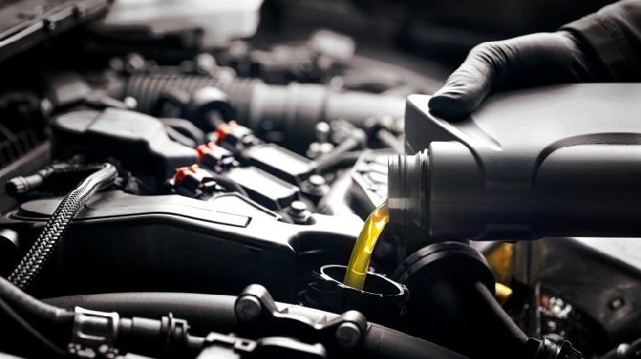 Cara Mengetahui Oli Motor Palsu Agar Mesin Tetap Awet